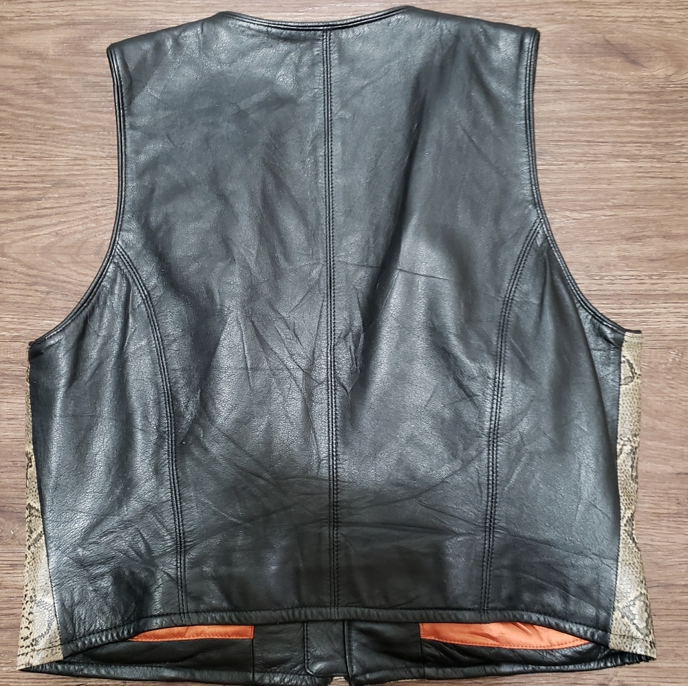 Womens Harley Davidson Leather Vest - Picture 5 of 13